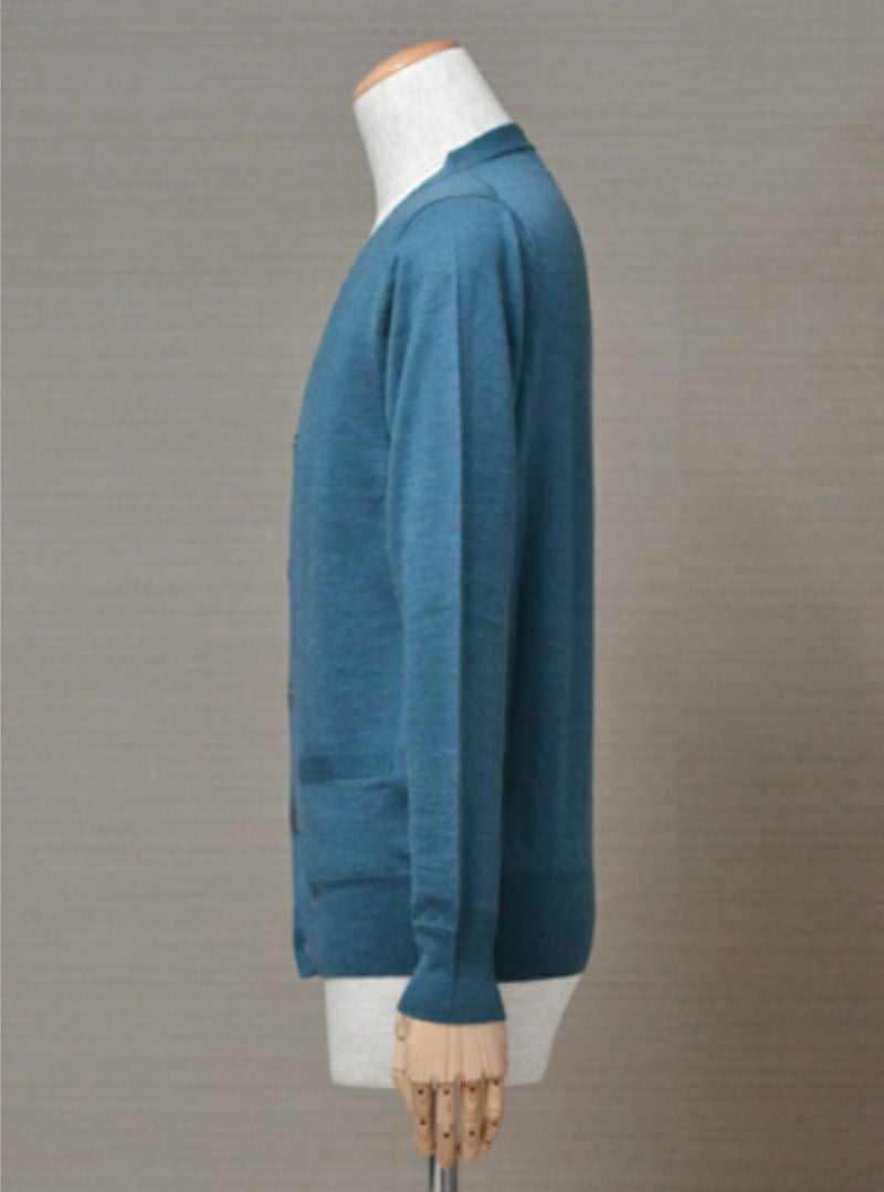 【Men's】EXTRA FINE MERINO WOOL V CARDIGAN / ink blue（メンズ エクストラファインメリノウール　Vカーディガン / インクブルー）
