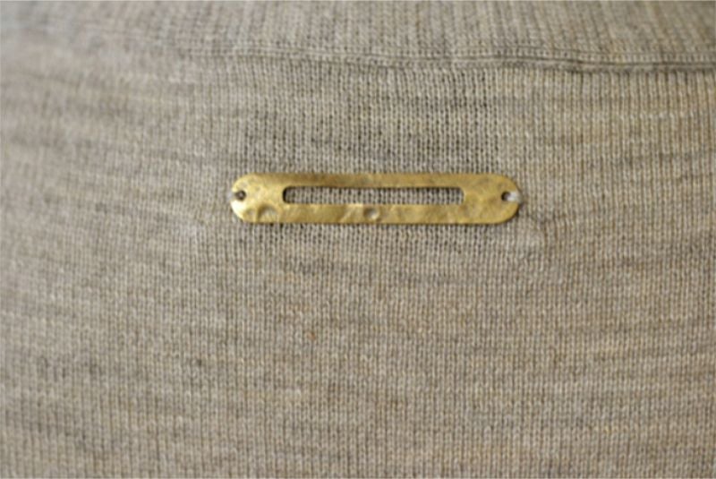 【Men's】EXTRA FINE MERINO WOOL V CARDIGAN / taupe（メンズ エクストラファインメリノウール　Vカーディガン / トープ）