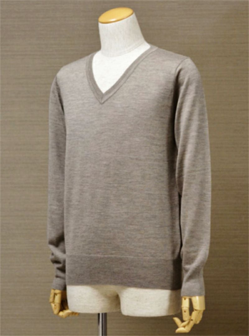 【Men's】EXTRA FINE MERINO WOOL V PULLOVER / taupe（メンズ エクストラファインメリノウール　Vプルオーバー / トープ）