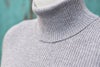 ゼニアバルファ社キャッシュウール＿タートル リブ編みセーター／ライトグレー
